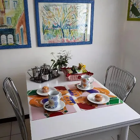 Oblo N.8 - Villetta A Due Passi Dal Mare Vakantiehuis Venetië-Lido
